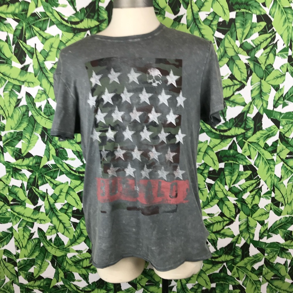 Buffalo Gray Star Skull Graphic Tee Shirt
